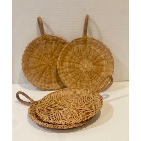 Vintage Wicker Natural Rattan Plate Holder Set Of Four | Boho 1970s Style - Picture 2 of 8